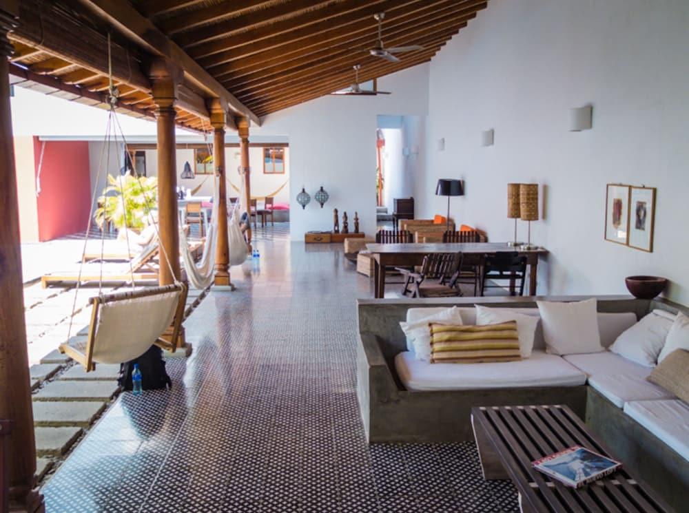 Los Patios Hotel グラナダ エクステリア 写真